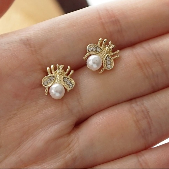 Bee Earrings - Picture 3 of 7